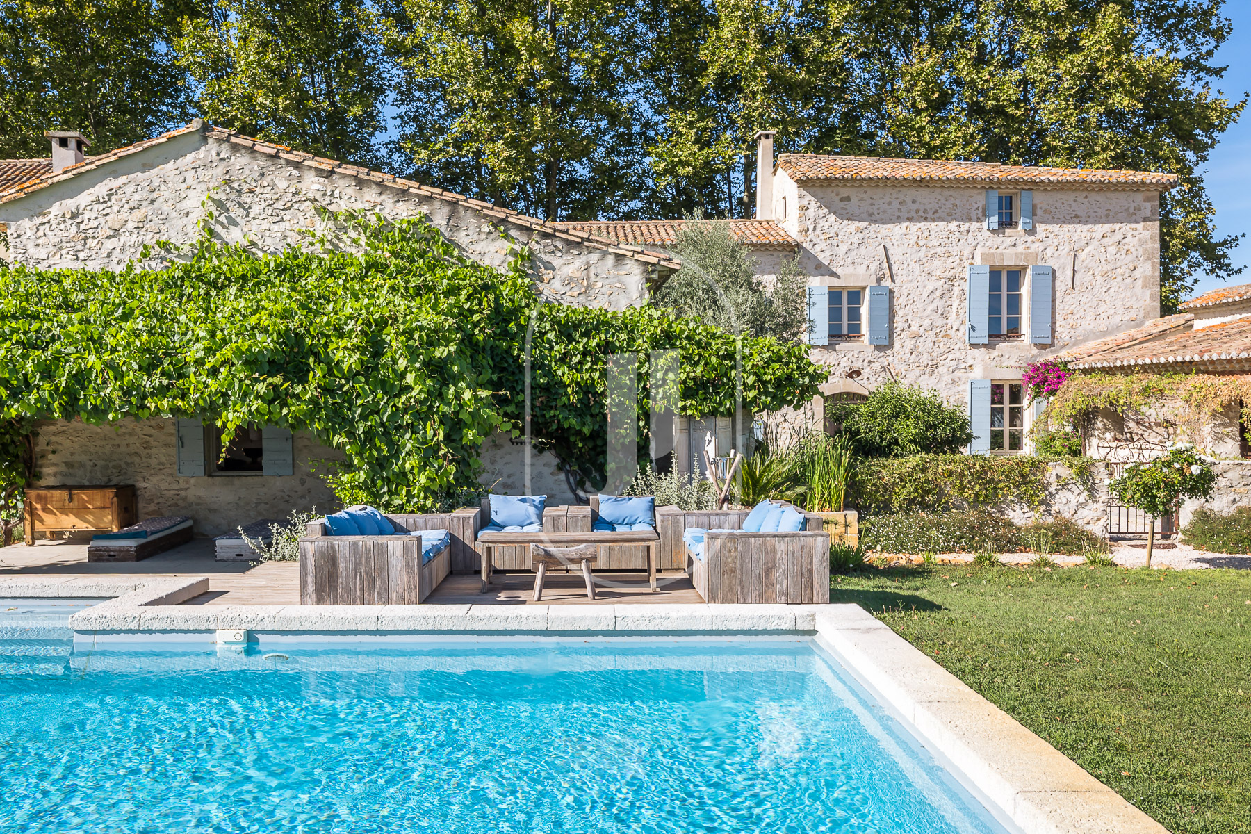 Vue 15 de Domaine équestre aménagé avec mas provençal