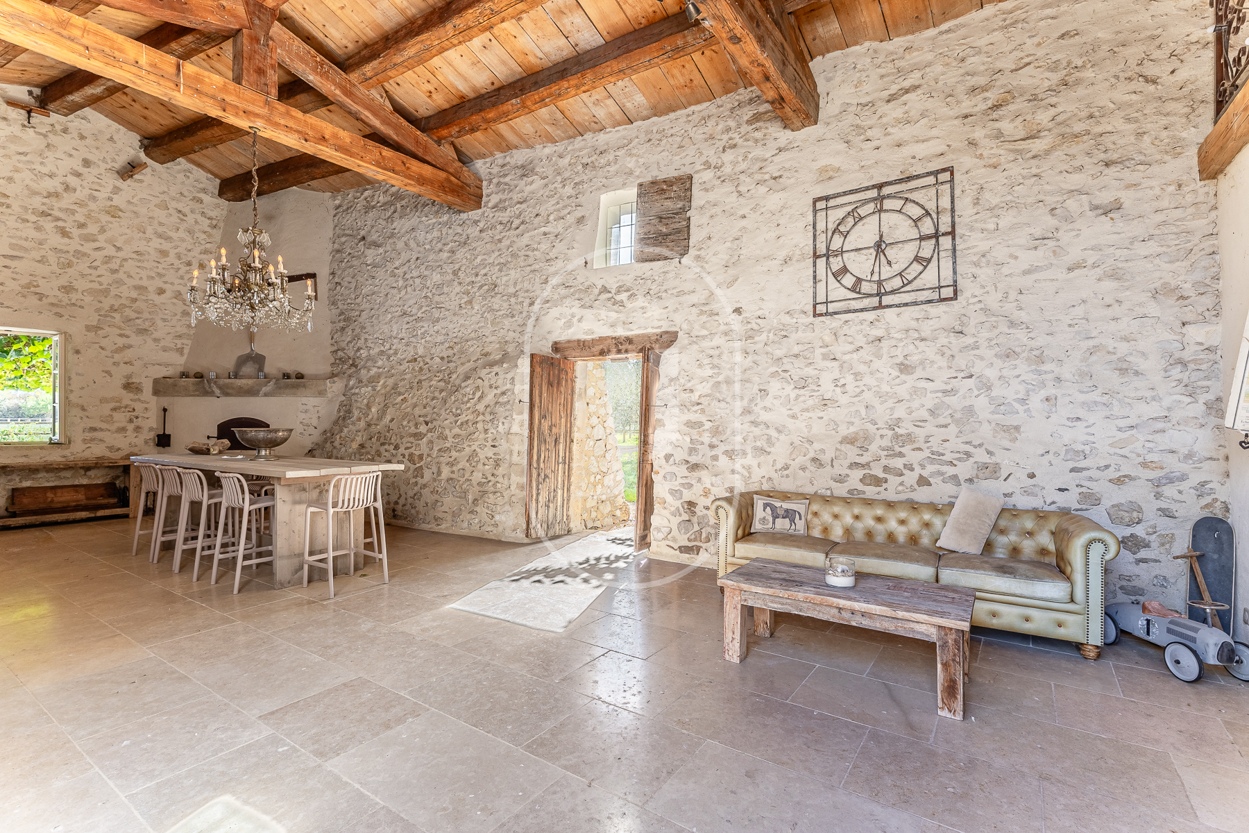 Vue 16 de Domaine équestre aménagé avec mas provençal