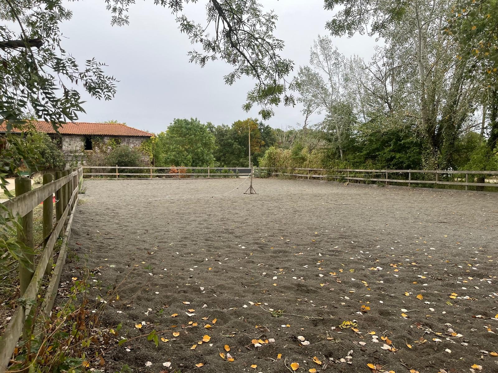 Vue 2 de Domaine équestre - Toulouse (31) - 10 hectares
