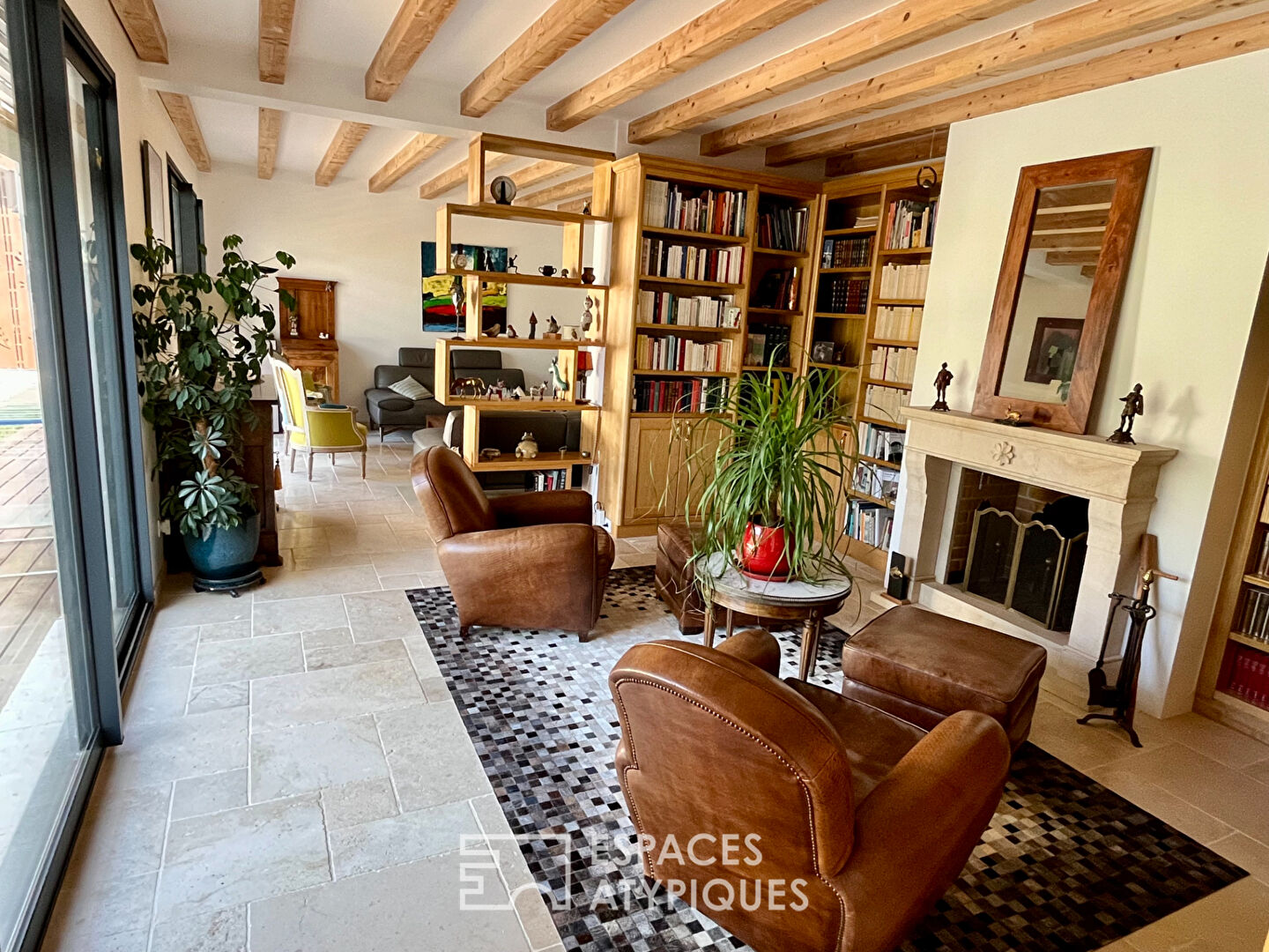 Vue 17 de Propriété avec 10ha de terrain et installations équestres