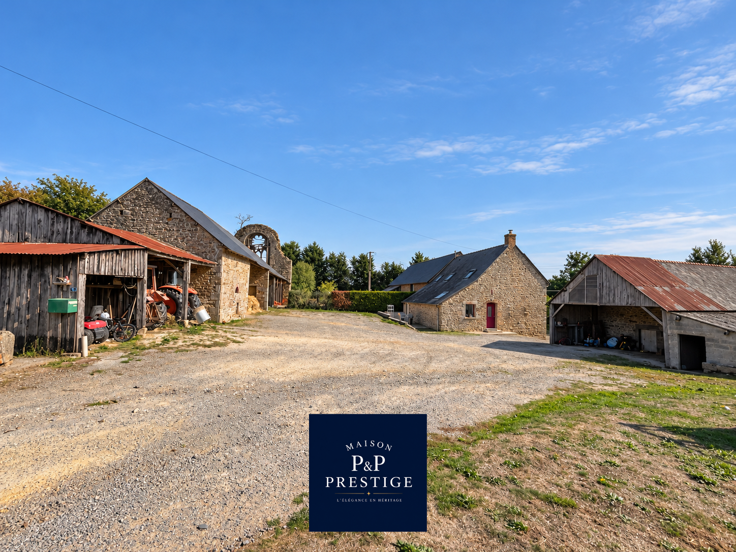 Vue 10 de Haras sur environ 20,5 hectares – 21 boxes, piste de 900 mètres et maison en pierre